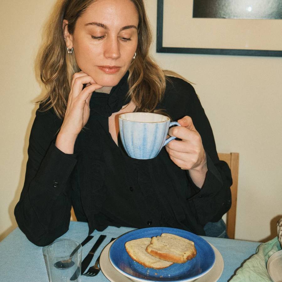 At home with Isabelle Kvist - Mateus cup in blue